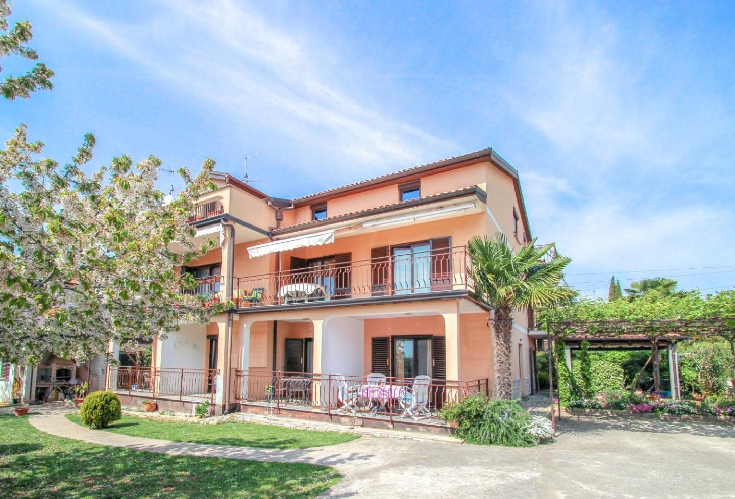Apartments Maria Novigrad  Exterior photo